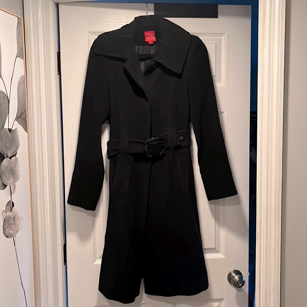 Oscar de la Renta black button coat